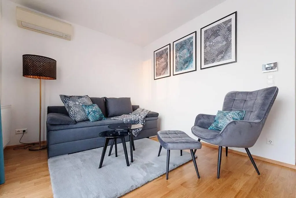 New! Amazing Spacious Schoenbrunn View Apartment 维也纳 0*,
