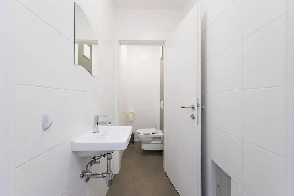 New! Amazing Spacious Schoenbrunn View Apartment Wenen