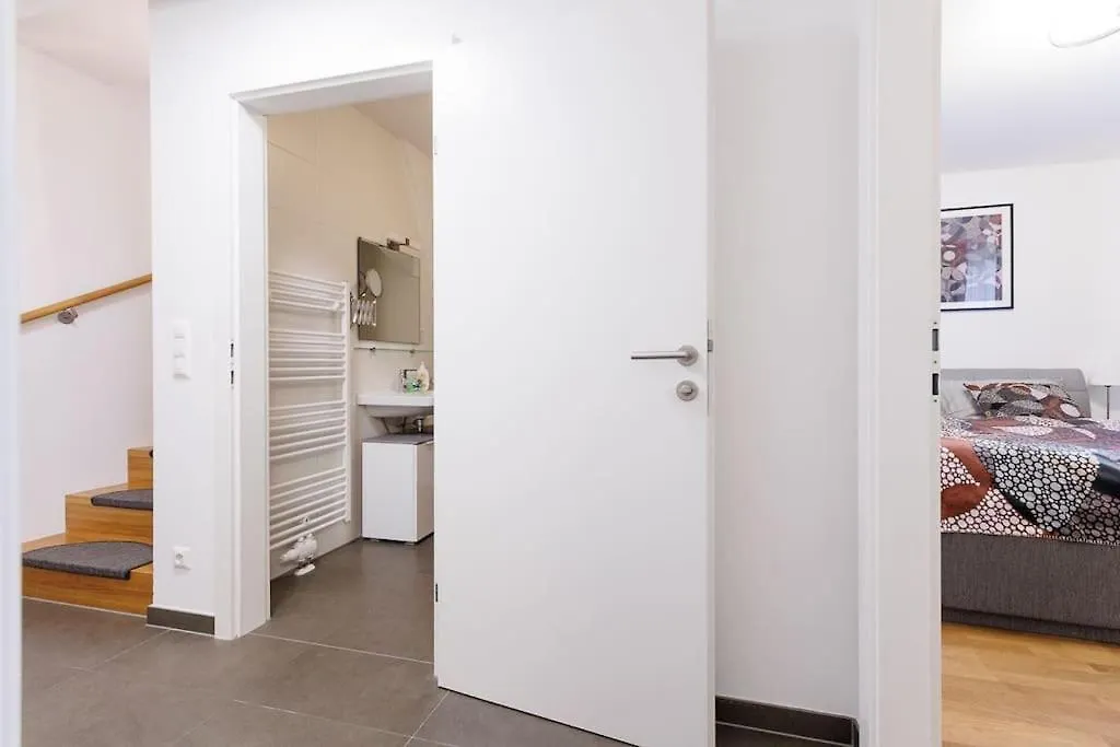 New! Amazing Spacious Schoenbrunn View Apartment Wenen