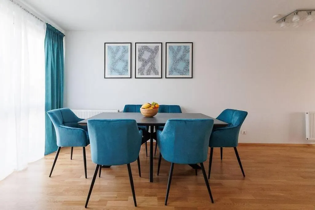 New! Amazing Spacious Schoenbrunn View Apartment Wenen 0*,  Oostenrijk