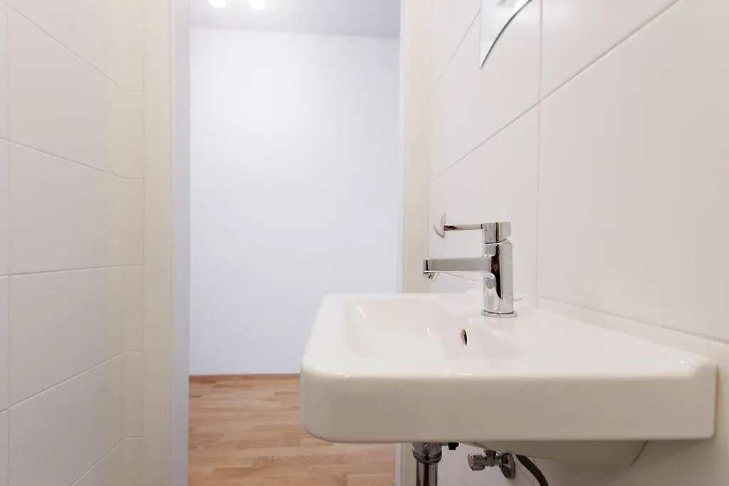 New! Amazing Spacious Schoenbrunn View Apartment Wenen